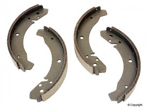 NEW BRAKE SHOE SET REAR - BEETLE 65-67 / GHIA 65-67 (NO CORE CHARGE)